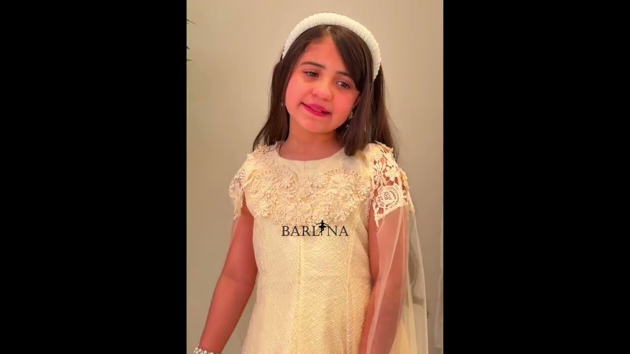 Girls' dress with cape sleeves and lace embroidery - 16 years - pink