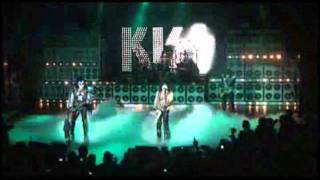 KISSONLINE EXCLUSIVE: &quot;Room Service&quot; live from the KISS Kruise (low-res)