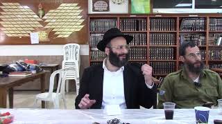 התוועדות ה' טבת תשפ''ו (הרב אלחנן משה נחמנסון) - התמונה מוצגת ישירות מתוך אתר האינטרנט יוטיוב. זכויות היוצרים בתמונה שייכות ליוצרה. קישור קרדיט למקור התוכן נמצא בתוך דף הסרטון