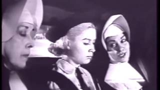 Escena de las monjas - La mano en la trampa (1961)