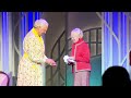 Dronning Margrethe Overrasker Ulf Pilgaard Under Sidste Optræden