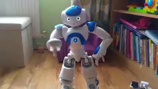 Bilal Göregen söyleyen robot