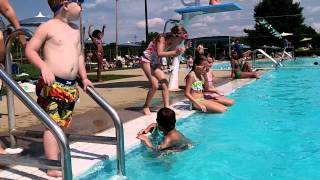 preview picture of video 'Hackettstown Pool Fun'