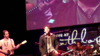 Elliot Yamin performs &quot;Can&#39;t Keep on Loving&quot; You Live at Anthology