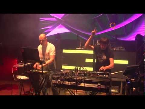 Dos Buratinos - Pheezoo