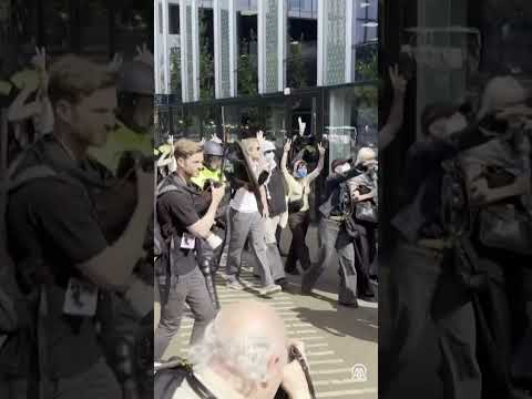 📍 Dutch police begin to disrupt pro-Palestinian protests at the University of Amsterdam
