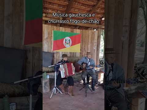 MÚSICA tradicionalista e CHURRASCO fogo-de-chão no Machadinho Thermas Resort 🍖 #shorts