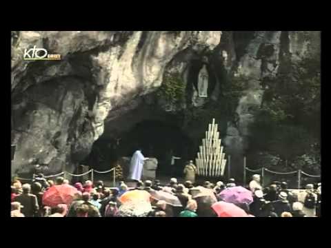 Chapelet à Lourdes