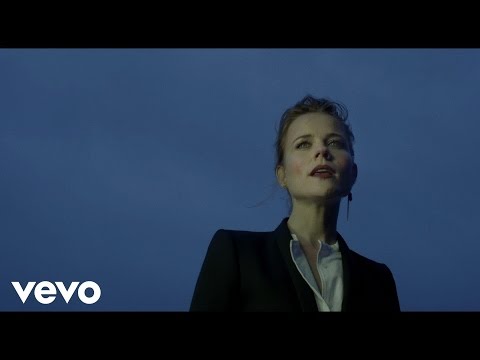 Ilse DeLange - Blue Bittersweet