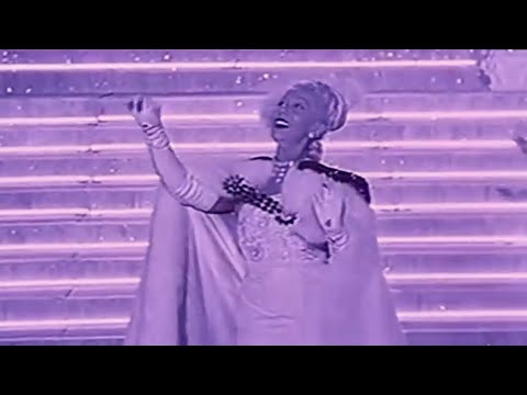 Wanda Osiris in "Sentimental" ed un ricordo di Erminio Macario, anno 1983