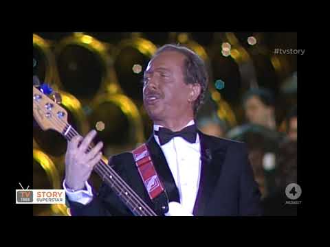 Raffaella Carrà Sergio Vastano e il Paninaro di Milano version blues