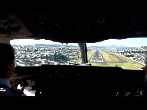 Circling Approach Rwy 17 at Quito Mariscal Sucre