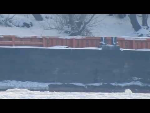 Dunarea inghetata in port la Bechet NIKON P900 SUPER ZOOM