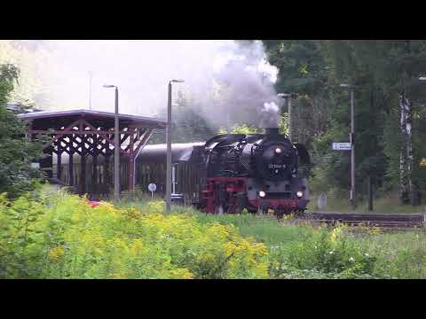 Schwerer Sonderzug muss aus dem Stand gegen den Berg beschleunigen