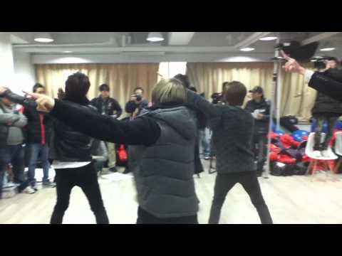 k-pop world festival Boyfriend dance ( Filming the show with KBS )