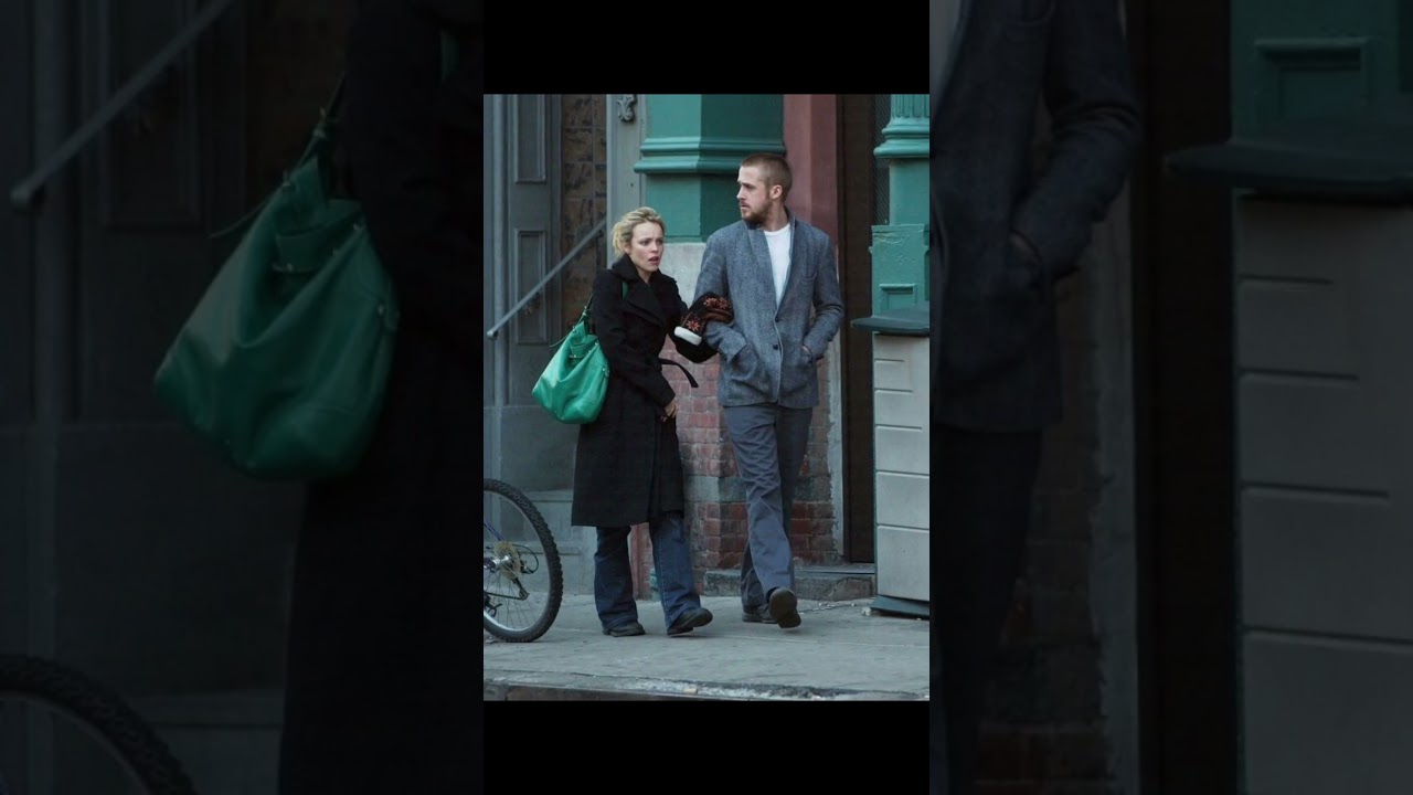 Rachel McAdams and Ryan Gosling used to date! And they hated each other while filming the Notebook.