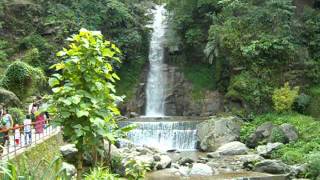 preview picture of video 'Jhakri water falls at Gangtok'