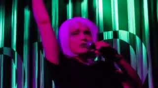 Blondie Debbie Harry seduces the crowd (and gives us the finger!) 9/8/10