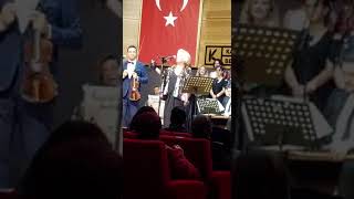 Söz müzik ZEKİ MÜREN  bülbül aşıkmış güle
