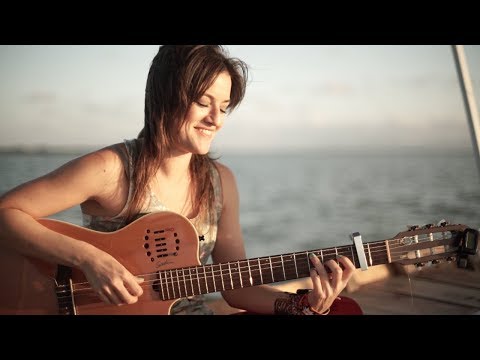 "Sobre Tudo Agora" - Thaïs Morell