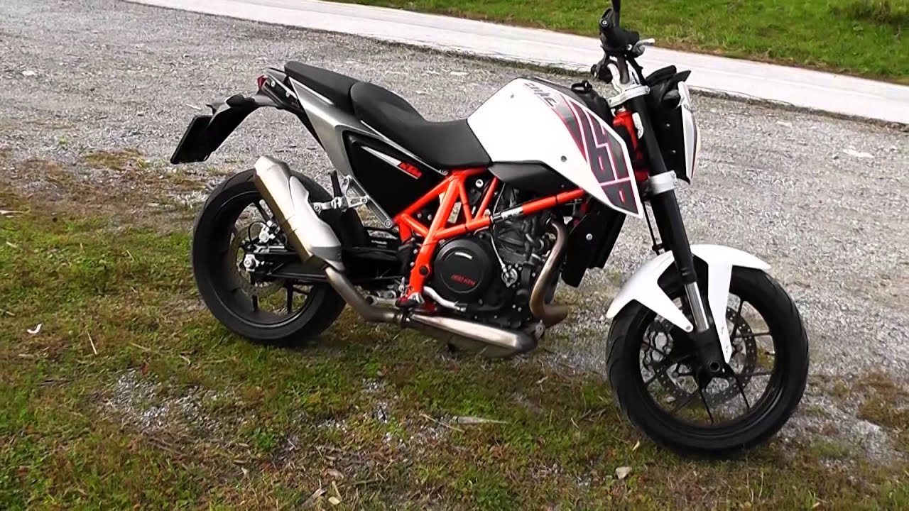 KTM 690 Duke, Walkaround, Start up, Revs, Pure Sound