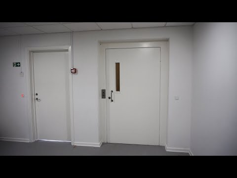 1986 OTIS hydraulic freight elevator without inner doors @ Hørkær 12, Herlev, Denmark