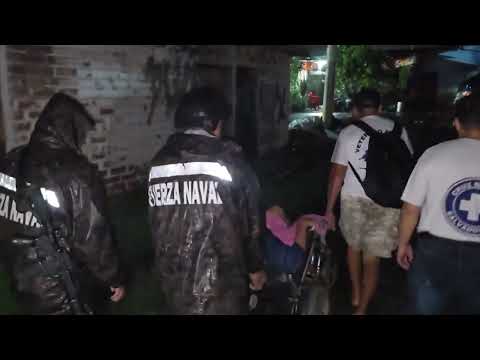 Daños en viviendas y negocios por fuerte oleaje en la zona costera