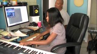 Ms.instrumental and Guzy collab making a R&B/hiphop Beat!