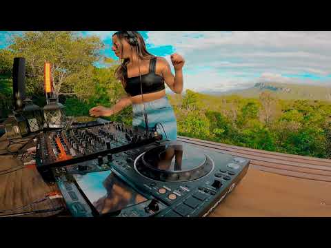 RAMONA live for the #Top100DJanes Online Festival, in aid of Doe Dance