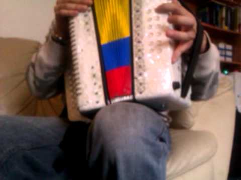 Ebay Item# 110806882116 * DIATONIC ACCORDION 3 row GCF tuning + Free Hard Case