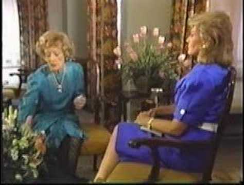 , title : 'Bette Davis Interview by Barbara Walters Pt1'