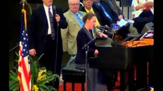 The McIntire Family singing at IHC 2013