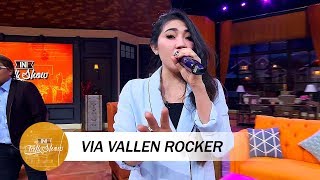 Cool!! Ini Dia Via Vallen Menjadi Rocker!