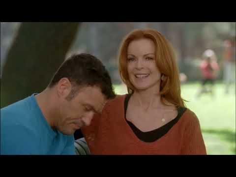 Bree Gets A Hot Flash - Desperate Housewives 7x07 Scene