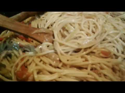 download lagu mp3 mp4 Pancit Pasta, download lagu Pancit Pasta gratis, unduh video klip Pancit Pasta