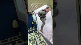 Download lagu Pasukan Payung Terjun Komando 69 mp3