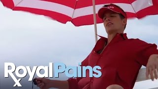 Royal Pains - Season 5, Eps 5 - "Vertigo," Surfing for Signatures