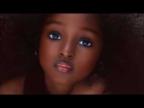 Jare, la fille Africaine ou Nigériane de 5 ans qui dépasse toutes les normes de beauté au monde Video