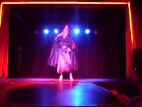 Agatha di polly (disturbia dance club)