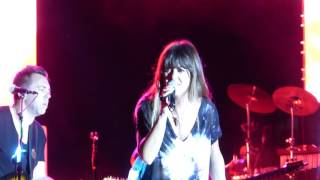 Vanesa Martín. &quot;Medley: Ropa desordenada // Aún no te has ido&quot;. Águilas. Gira Munay