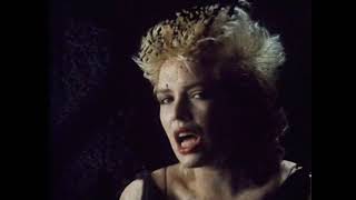 Kim Wilde - Dancing in the Dark (Official Music Video)