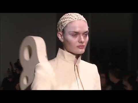 Gareth Pugh autumn winter 2014-15 fashion show