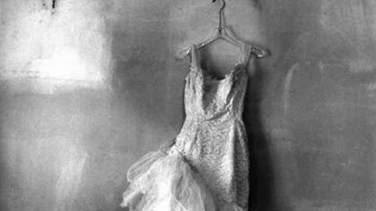 #228 - Caso do Vestido - Carlos Drummond de Andrade - Conto um Conto