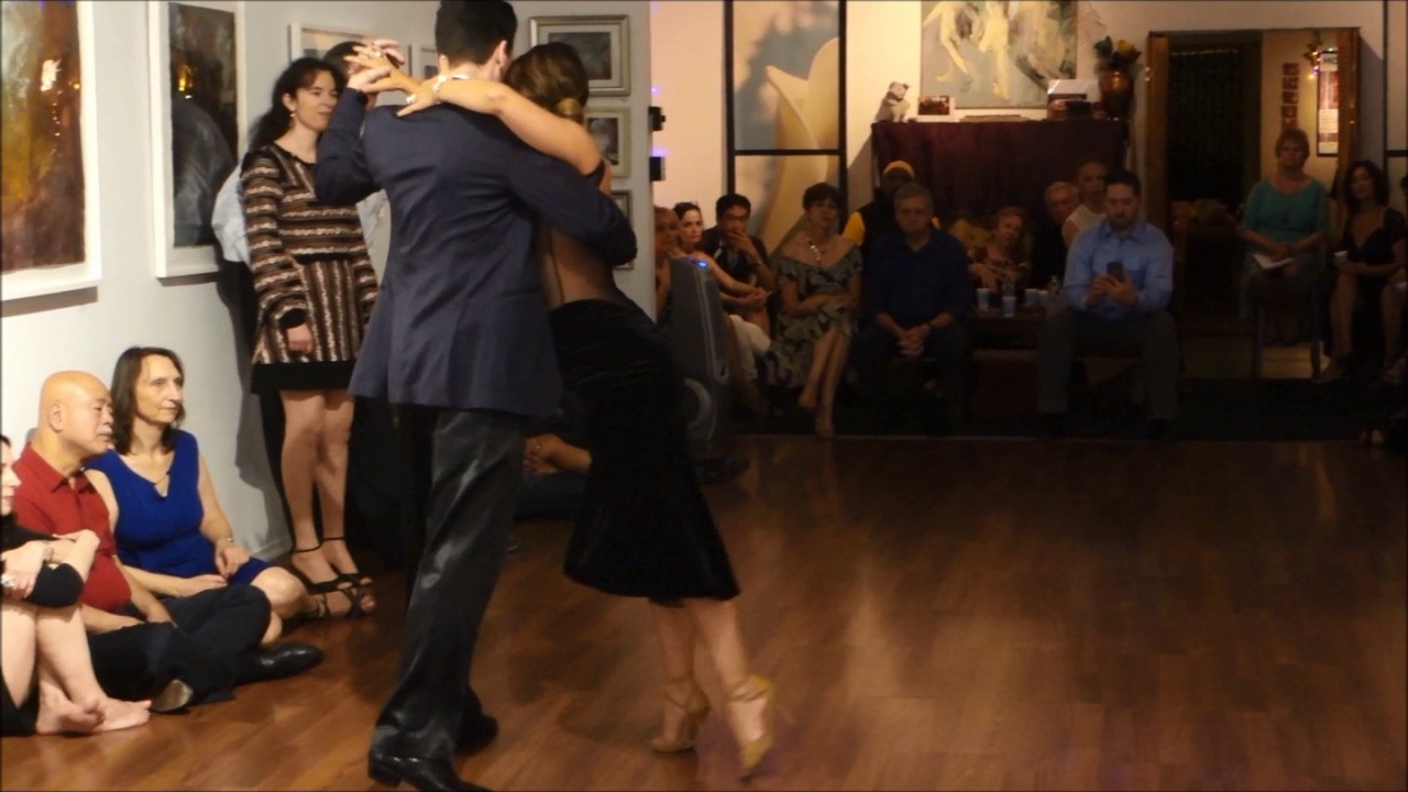 Ricardo Biggeri-Yuliana Basmajyan dance Marion by Calo at Milonga Porteña
