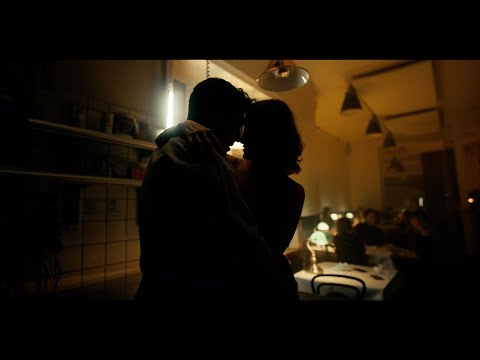 LÉON - Seventeen (Official Video)