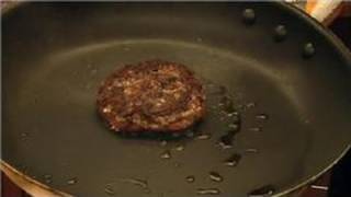 Hamburger Recipes : How to Make Juicy Hamburgers on the Stove Top