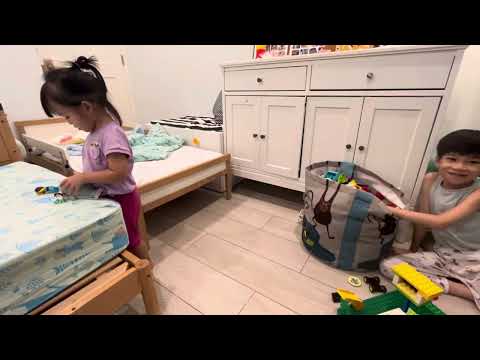 KG2421A504782 - JADET WONG