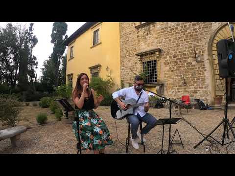 Acoustic Duo For Weddings in Tuscany - The Somethings