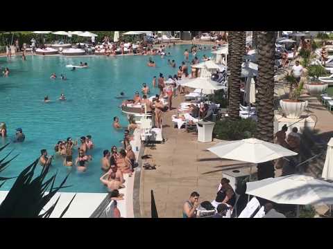 FountaineBleau Luxury Hotel Miami