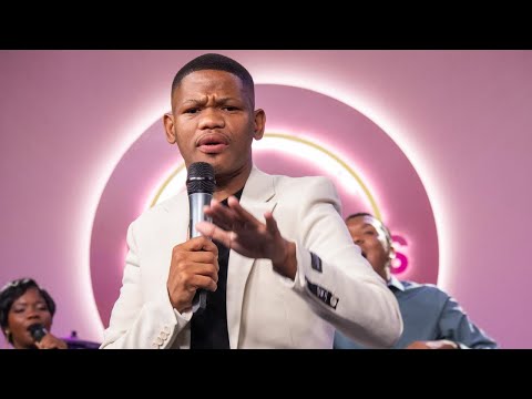 Reggie B - Hy is nog nie klaar met my nie! Koortjies Met Elwira Standili Performance.